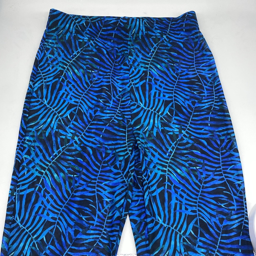 Two Piece Resort Wear Set - Picture 3 of 5